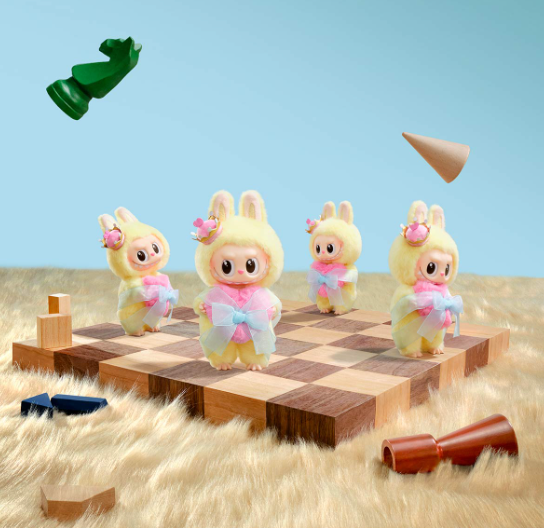 POP MART LABUBU LET'S CHECKMATE SERIES QUEEN VINYL HANGING PLUSH