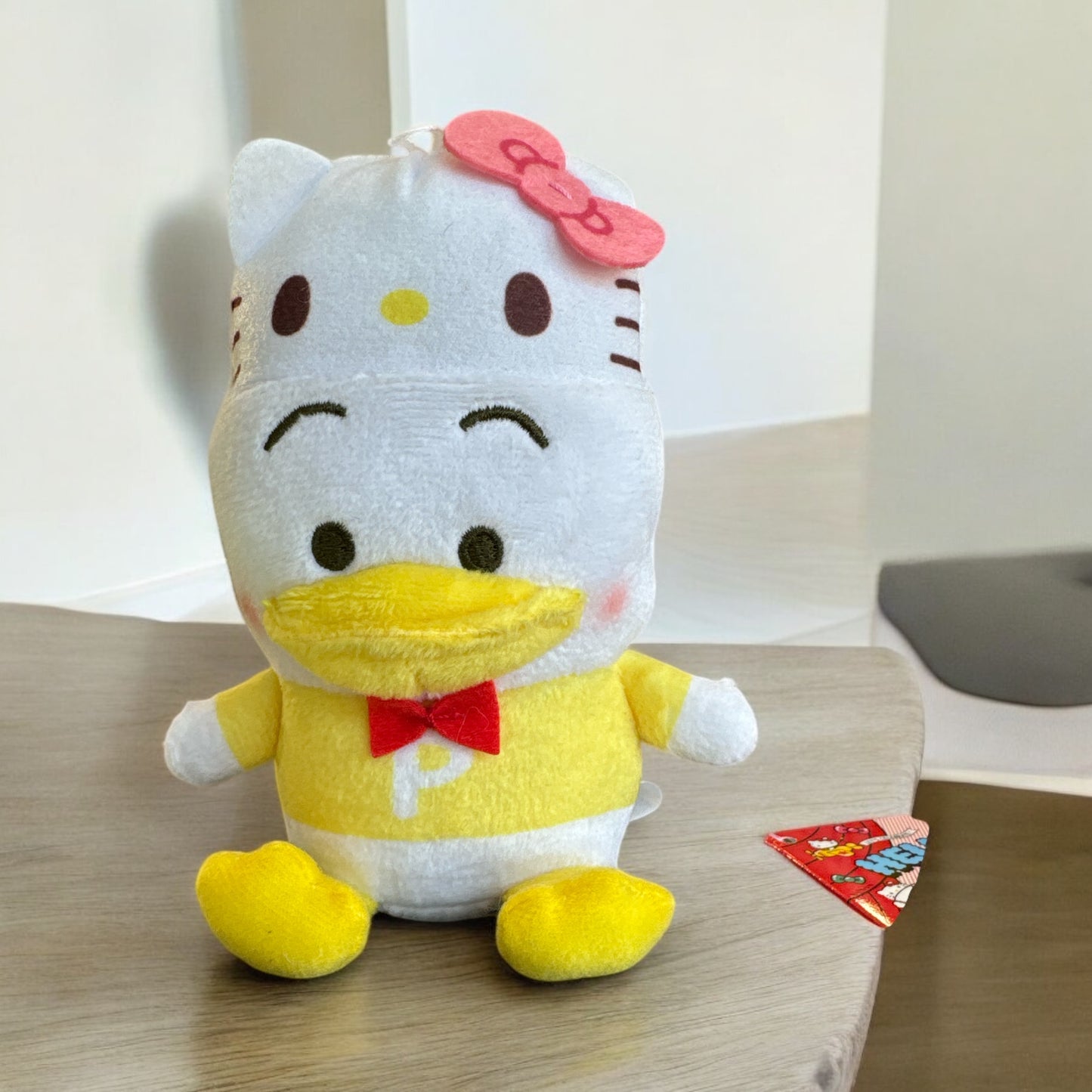 SANRIO ORIGINAL PEKKLE / HELLO KITTY 50TH ANNIVERSARY MASCOT CHARM / PLUSH 2025