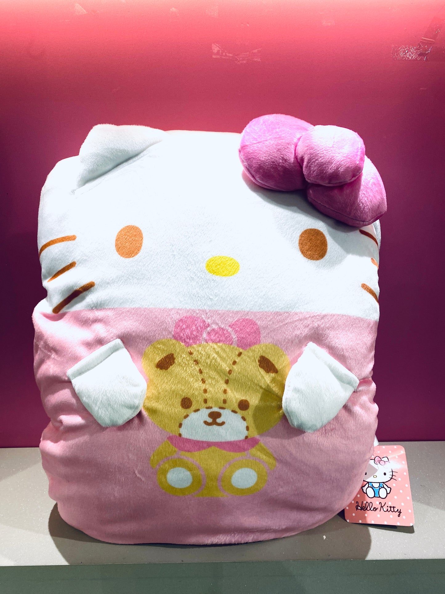 HELLO KITTY CUSHION AND HAND WARMER