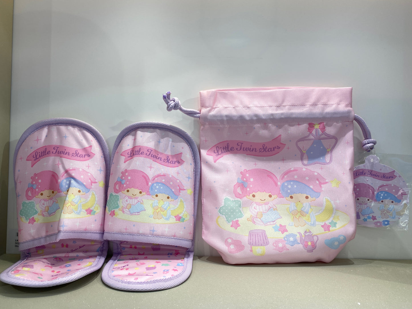 LITTLE TWIN STARS DRAWSTRING BAG W SLIPPER