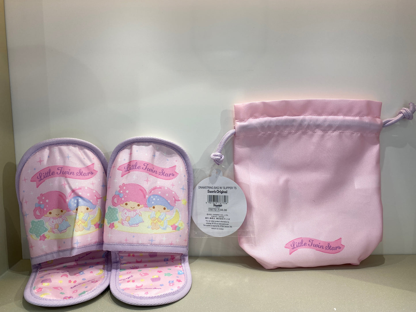 LITTLE TWIN STARS DRAWSTRING BAG W SLIPPER