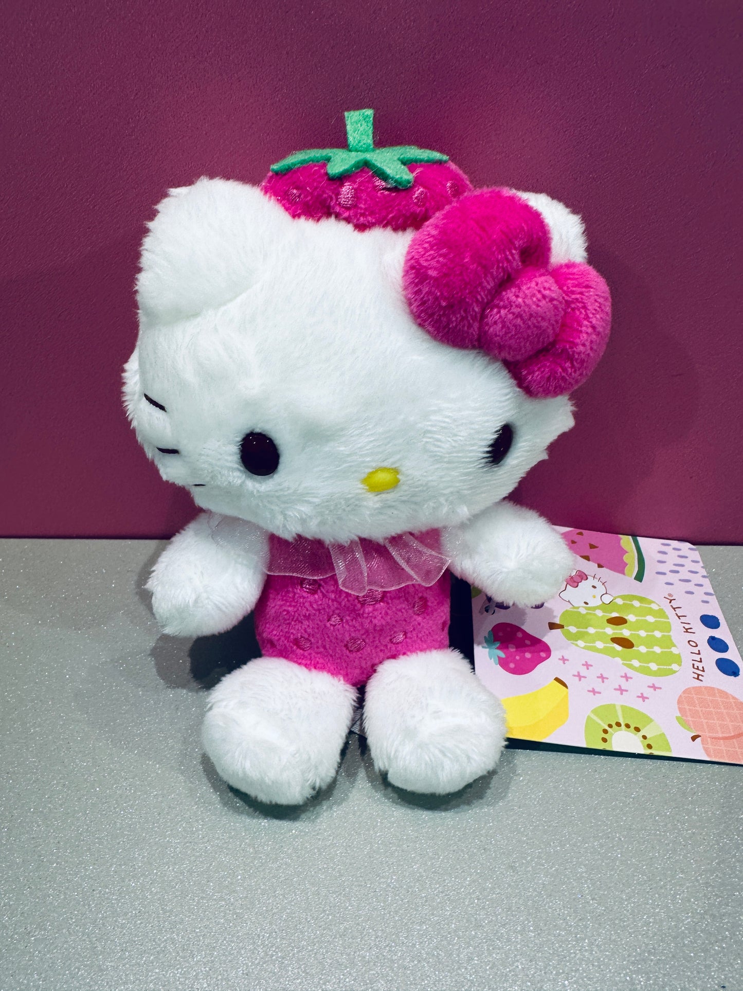 HELLO KITTY BEAN DOLL STRAWBERRY