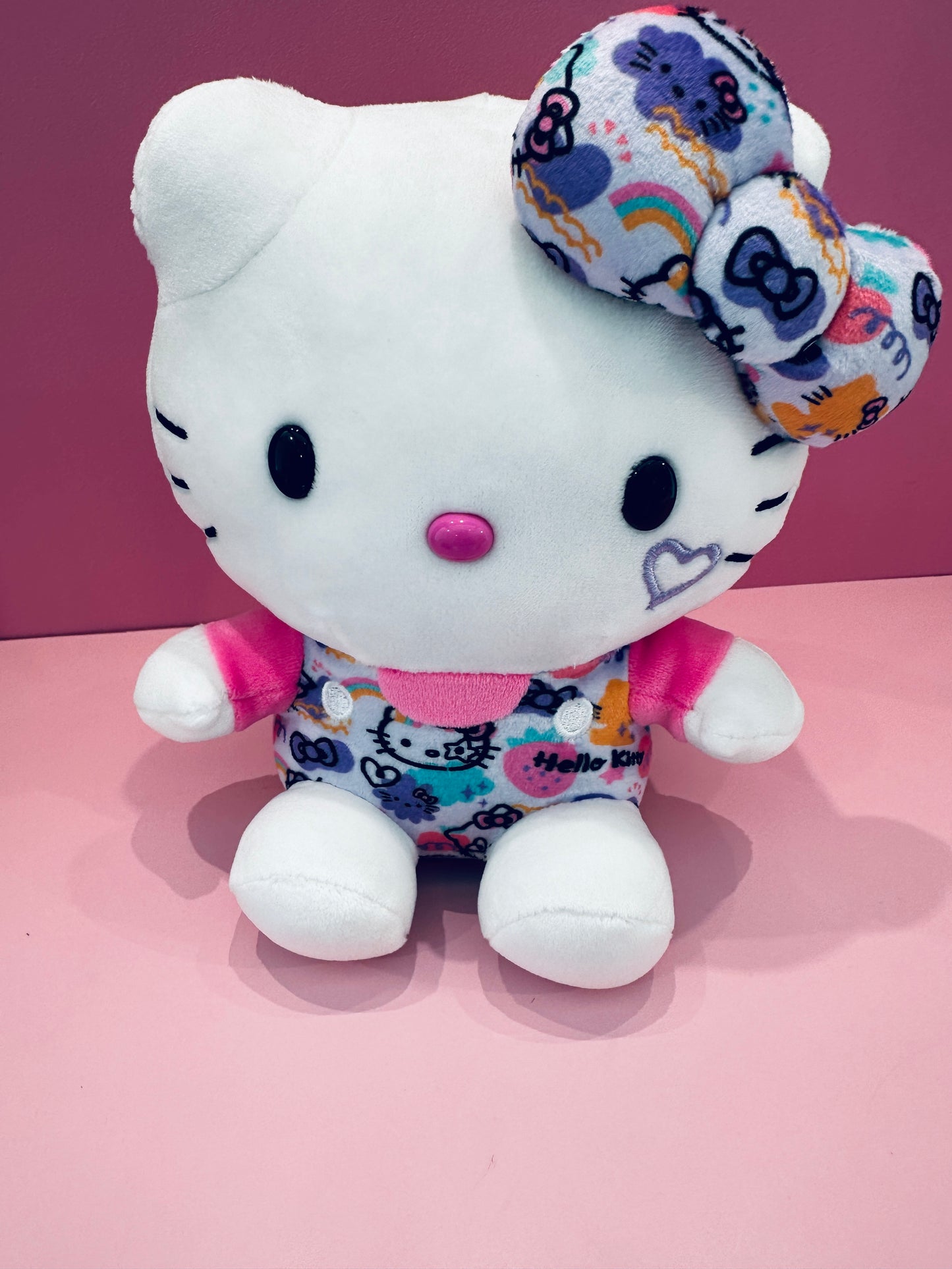 HELLO KITTY 7 INCH PLUSH COLORFUL GRAFFITI
