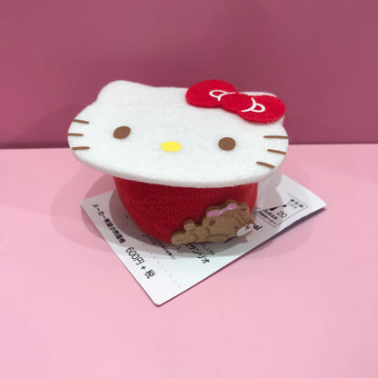 HELLO KITTY DOLL HOUSE BEDROOM table