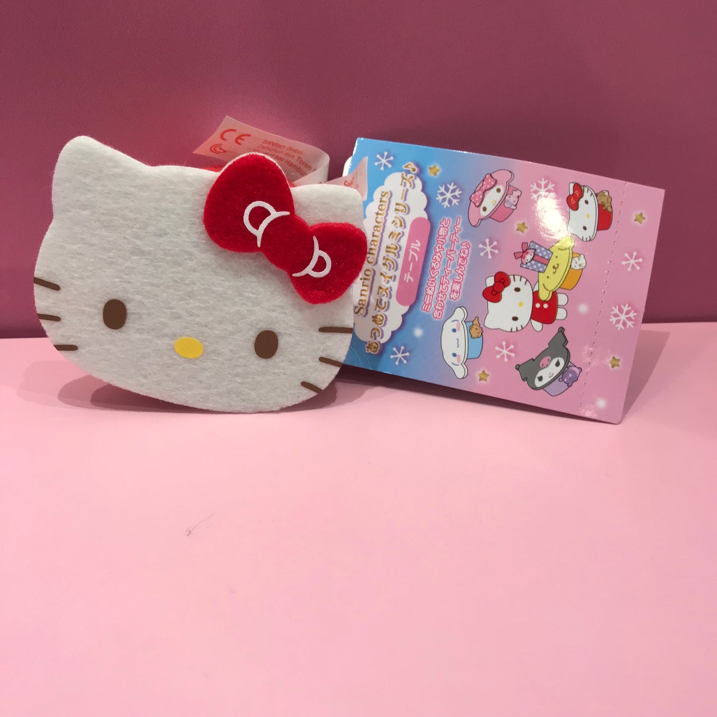 HELLO KITTY DOLL HOUSE BEDROOM table