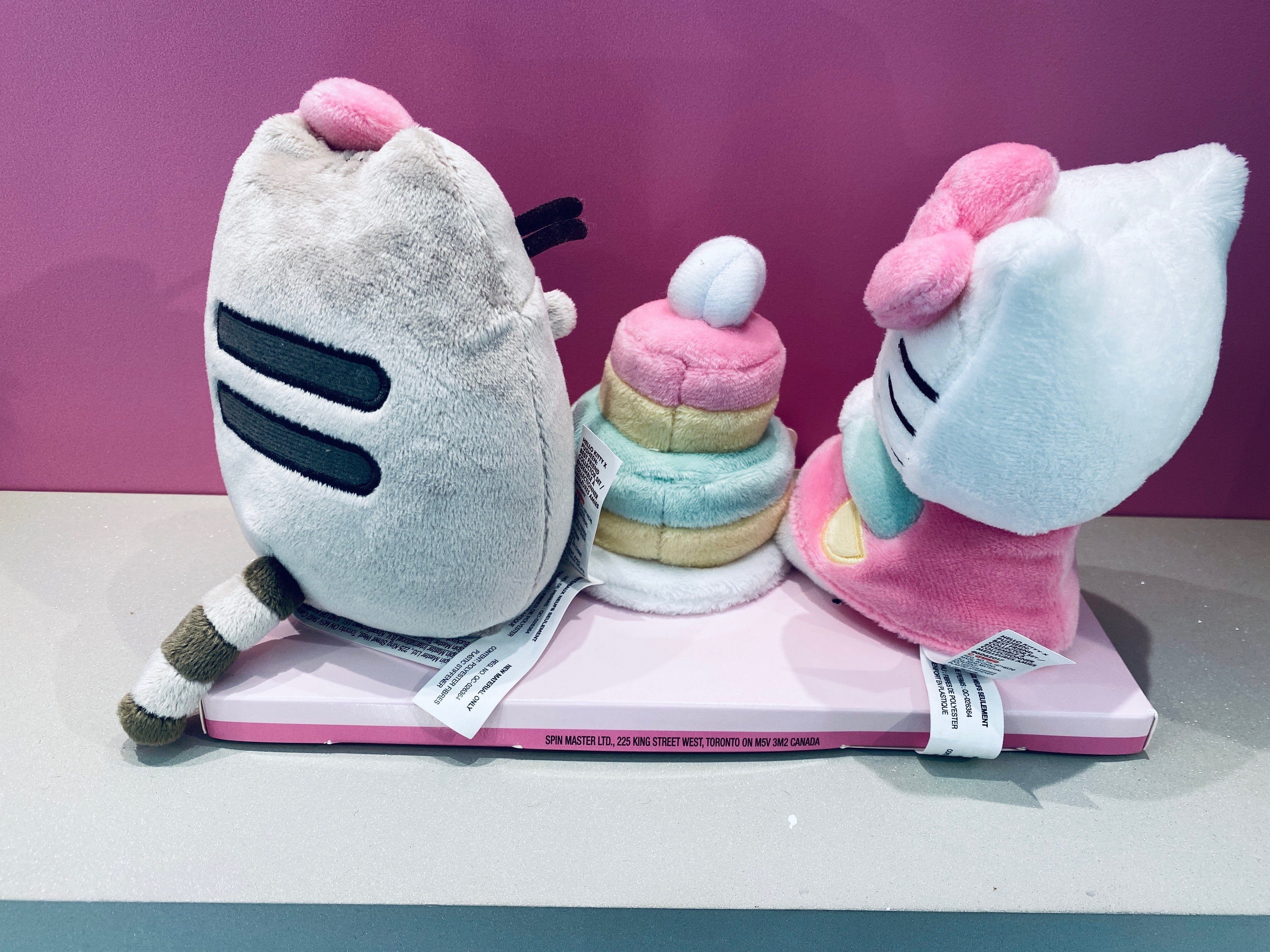 NWT Hello Kitty x Pusheen Plush Bundle!! outlet