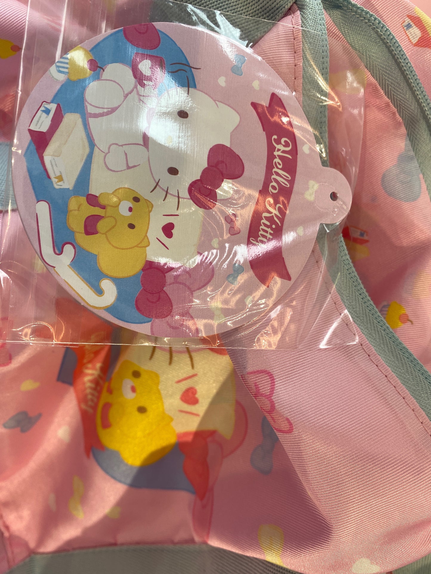 HELLO KITTY FOLDABLE OVENIGHT BAG