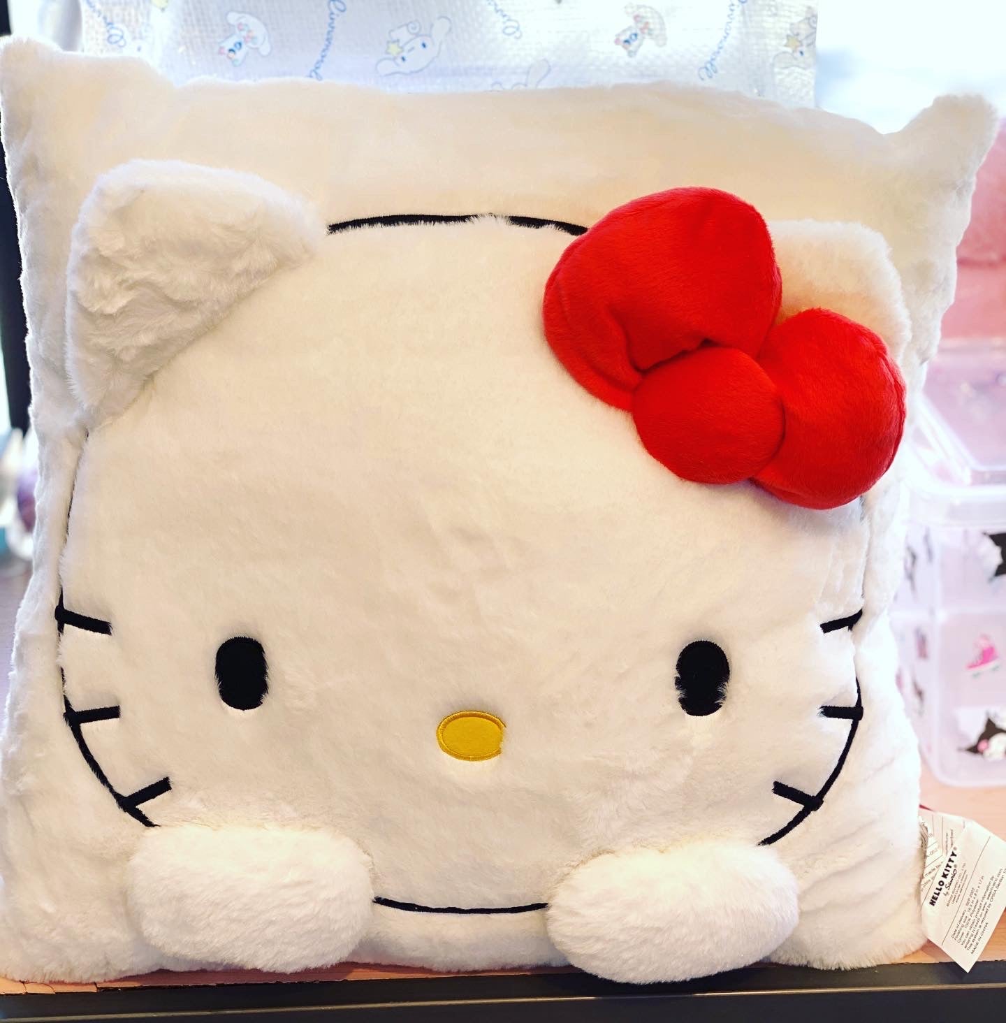 HELLO KITTY SQUARE CUSHION