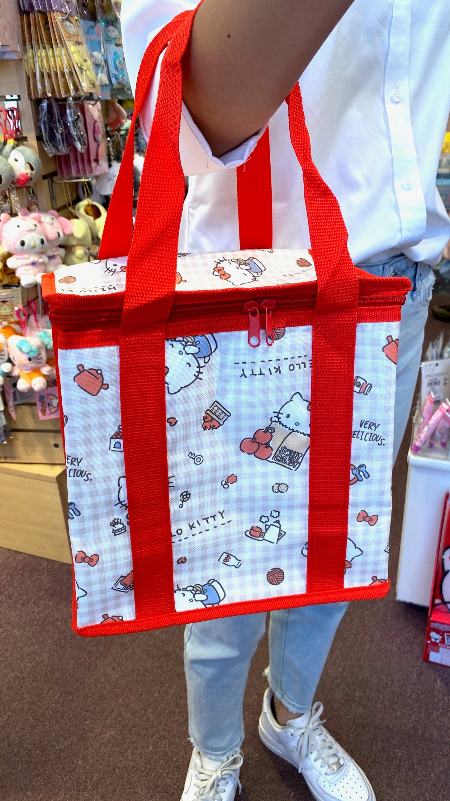 HELLO KITTY INSULATED LUNCH BAG