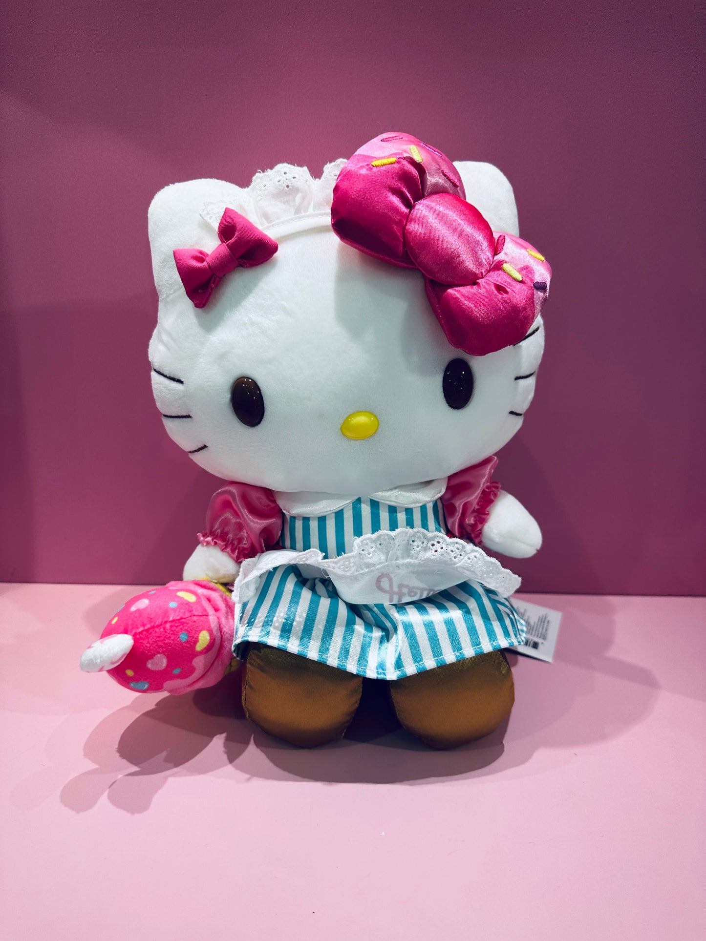 HELLO KITTY 10" PLUSH ICE CREAM
