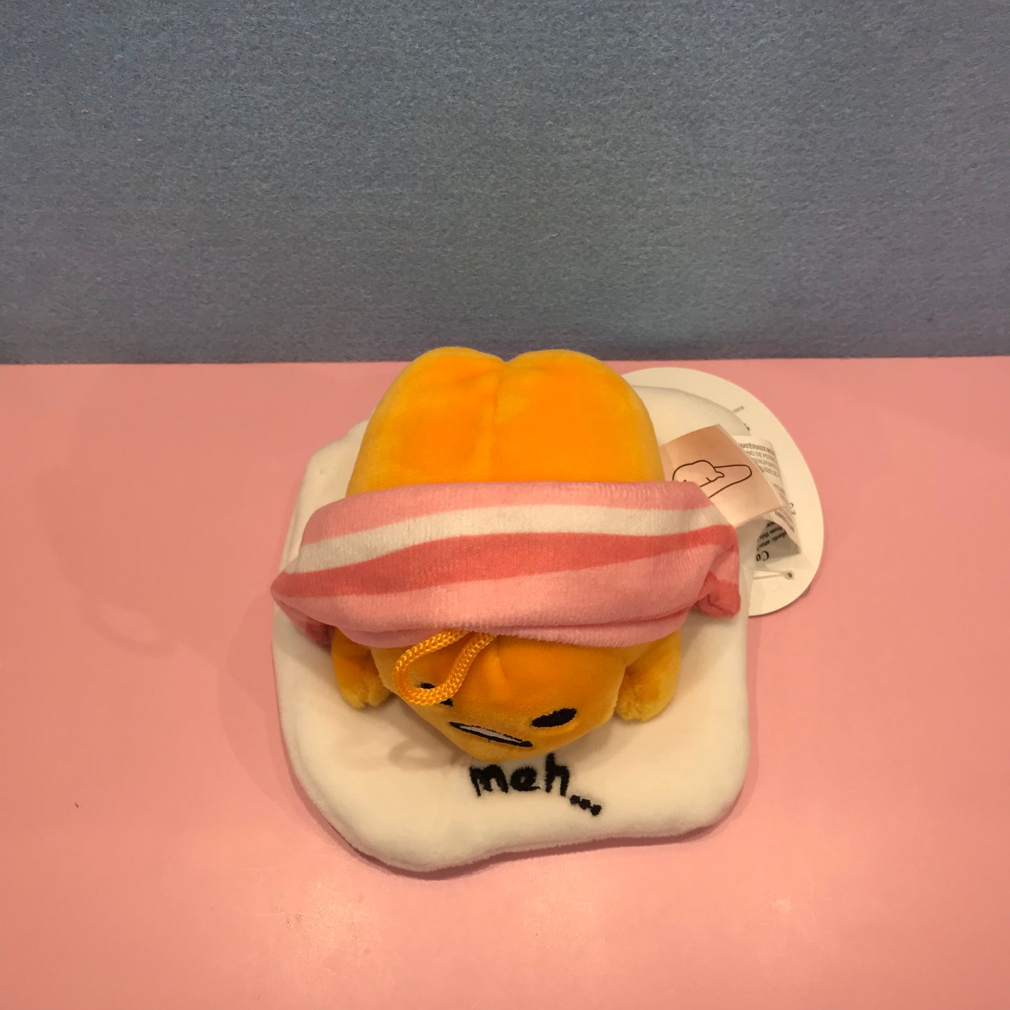 GUDETAMA HANGING MASCOT  PLUSH